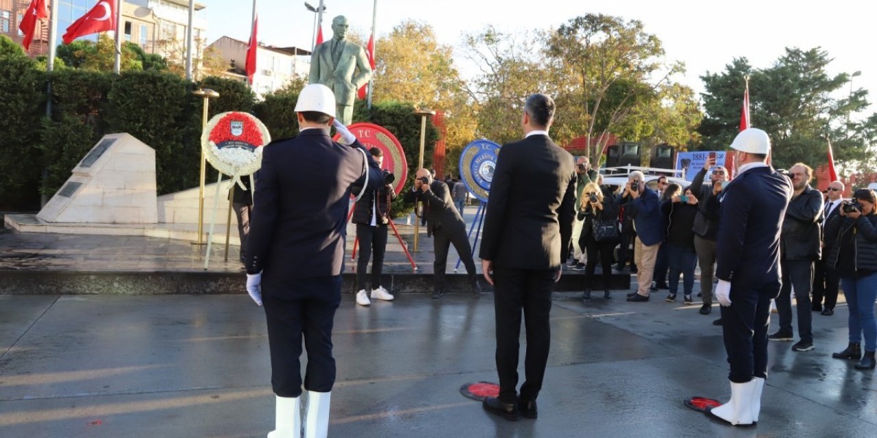 Ulu önder Atatürk 10 Kasım’da özlem ve minnetle Kartal’da anıldı