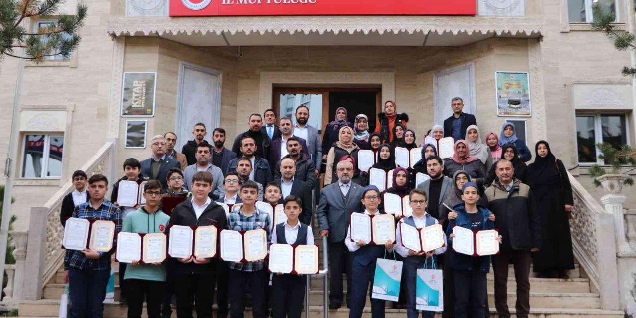 Sivas’ta 38 öğrenciye hafızlık belgesi verildi
