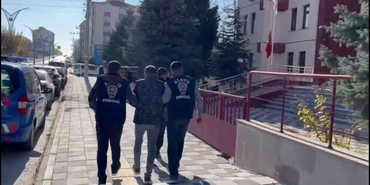 13 yıl kesinleşmiş hapis cezasıyla aranan şahsı polis yakaladı