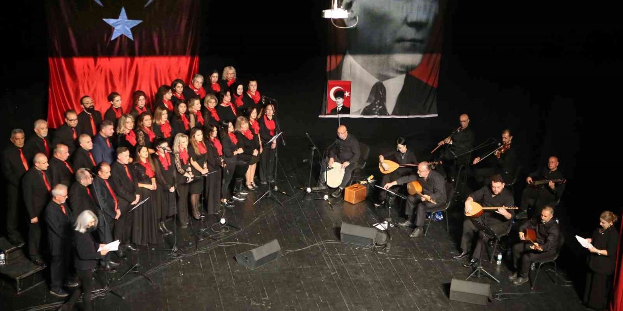 Atatürk Nilüfer’de sevdiği türkülerle anıldı