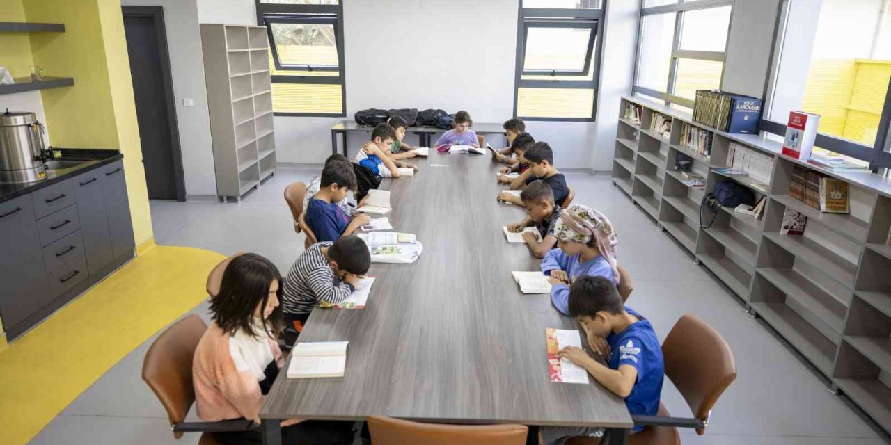 Hal Mahallesi Kütüphanesi öğrencilerin ikinci evi oldu