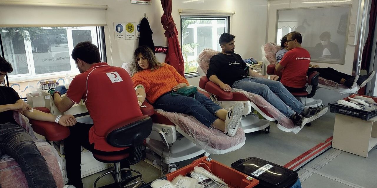 Okuldaki kan bağışı kampanyasına talep yağdı, Çorum’da kan bağışı rekoru kırıldı
