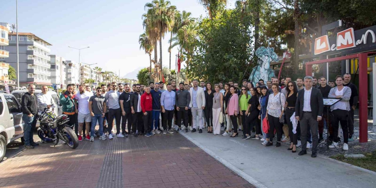 Başkan Yücel, fitness antrenörlerine kentteki yatırımları anlattı