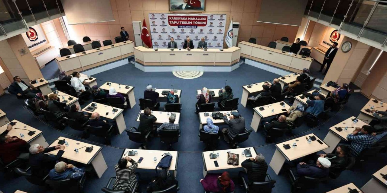 Vatandaşın tapu sevinci