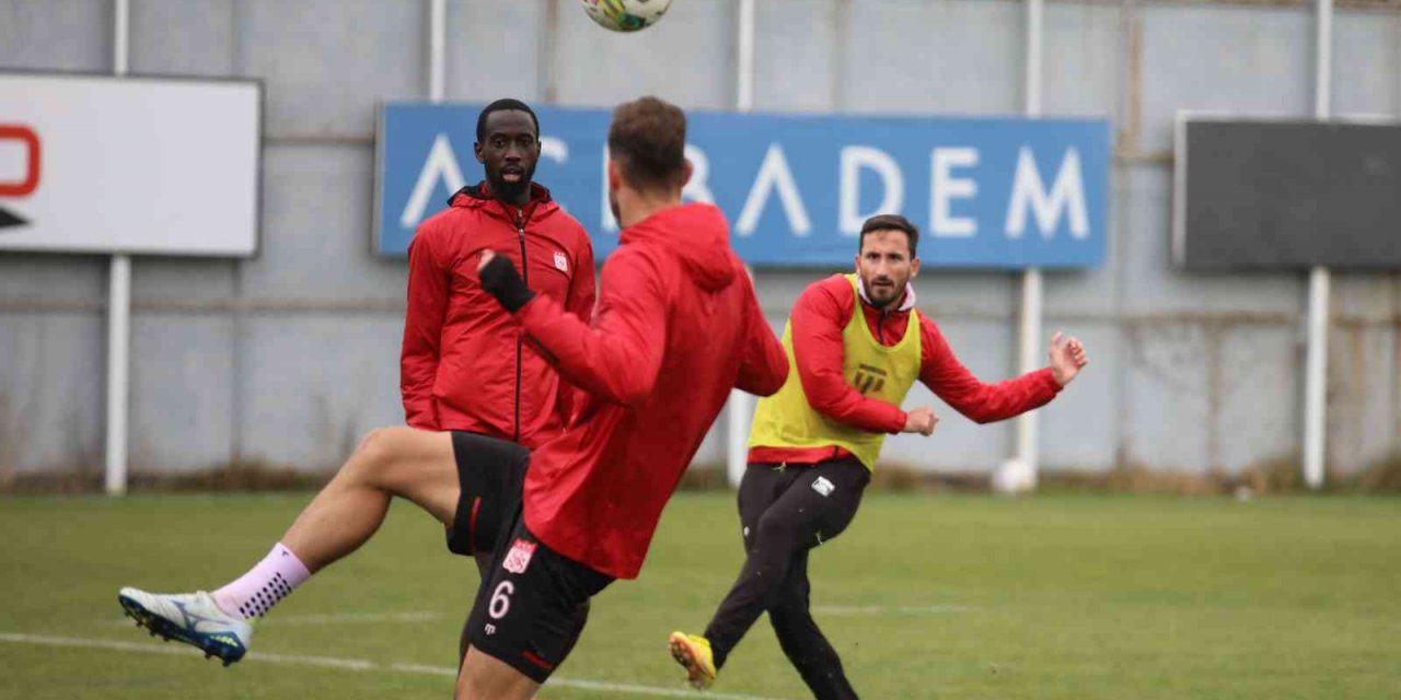 Sivasspor, Ümraniye maçı hazırlıklarını tamamladı