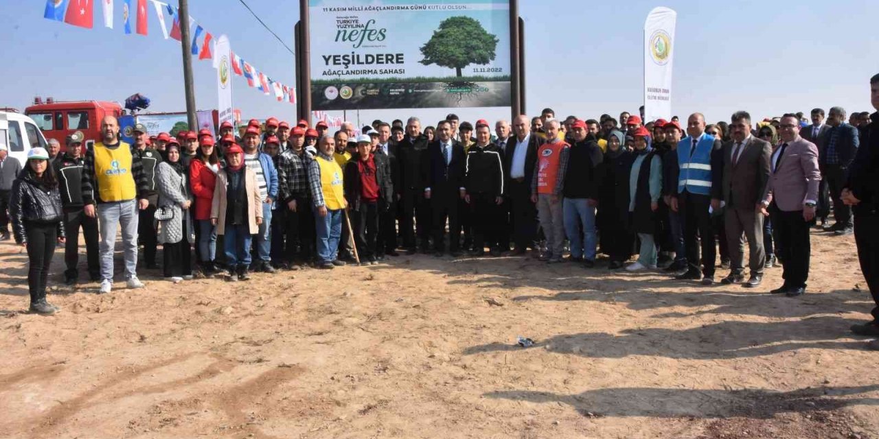 Karaman’da ‘Milli Ağaçlandırma Gününde’ fidanlar toprakla buluşturuldu