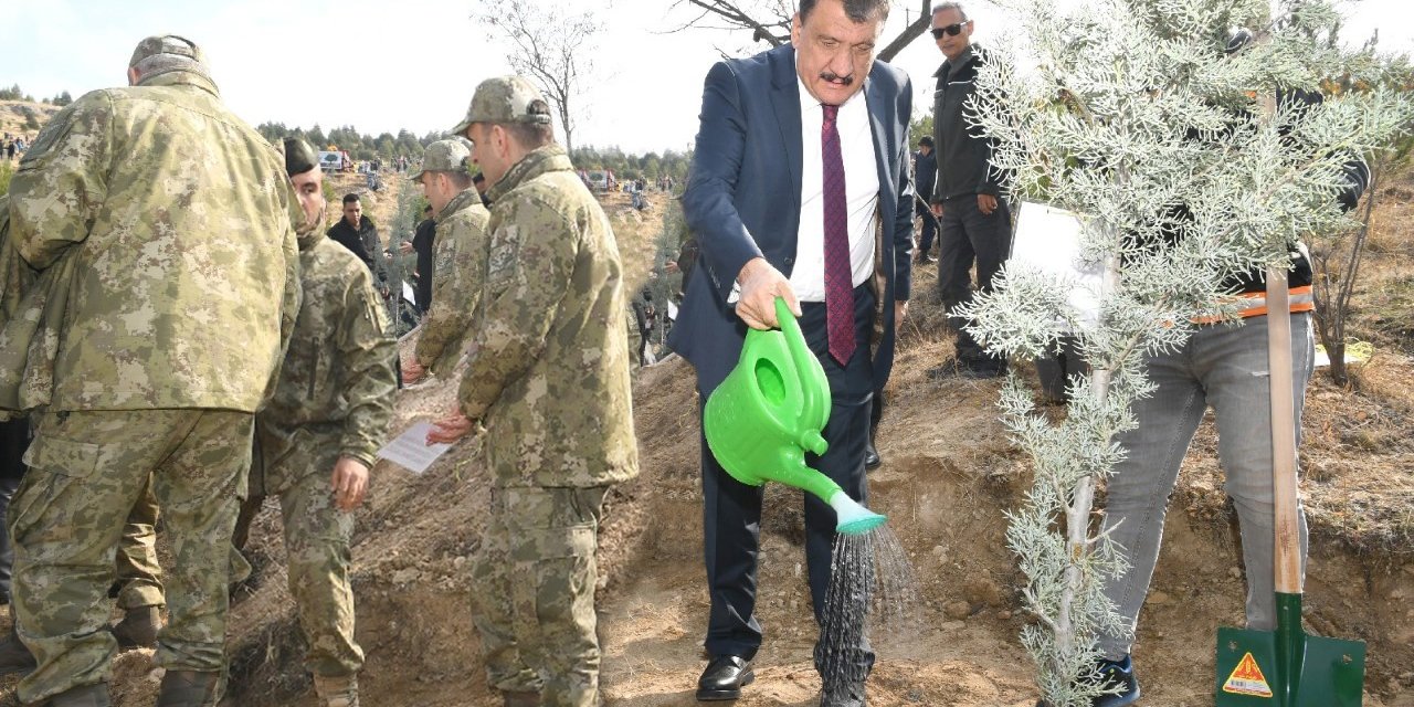 Malatya’da Türkiye Yüzyılına Nefes için fidan dikildi