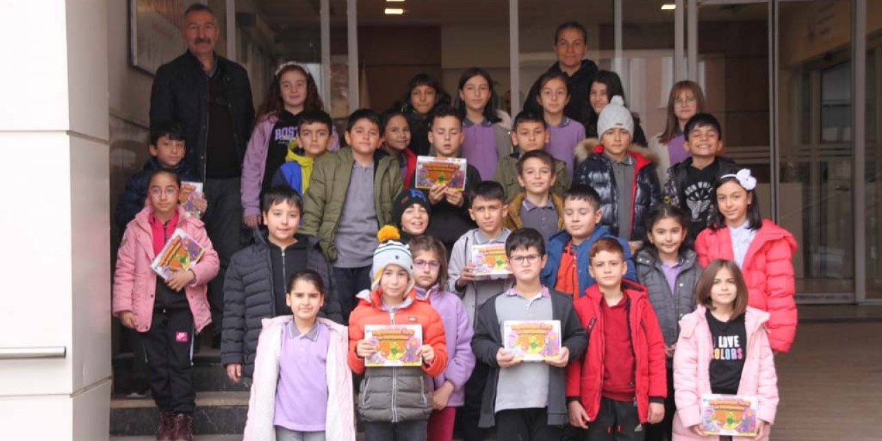 İlkokul öğrencilerinden yürek ısıtan hareket