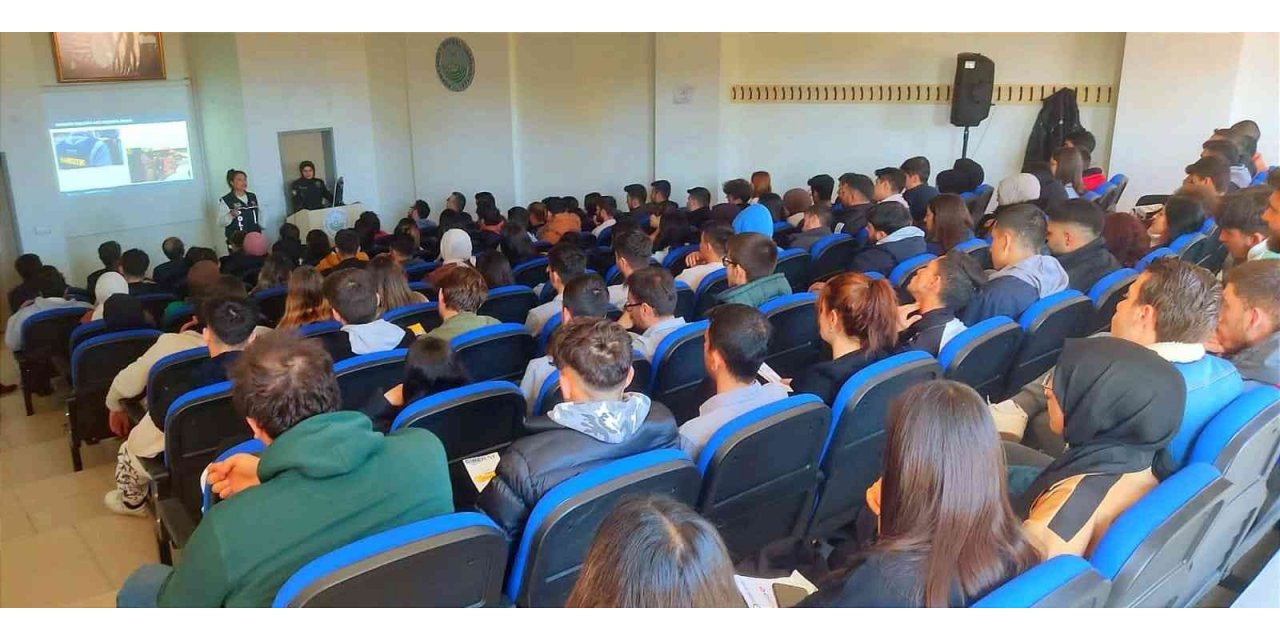 Narkotik ekiplerinden ailelere uyuşturucu eğitimi