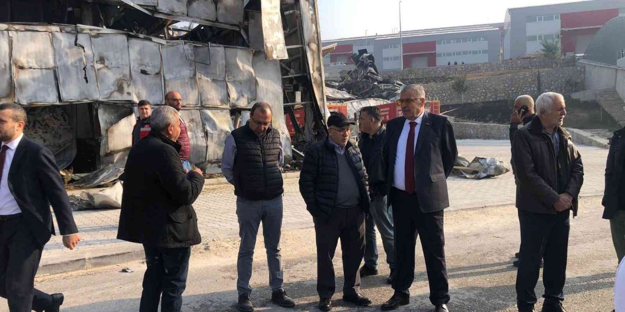 Başkan Yılmaz: "Yangının izini sileceğiz"