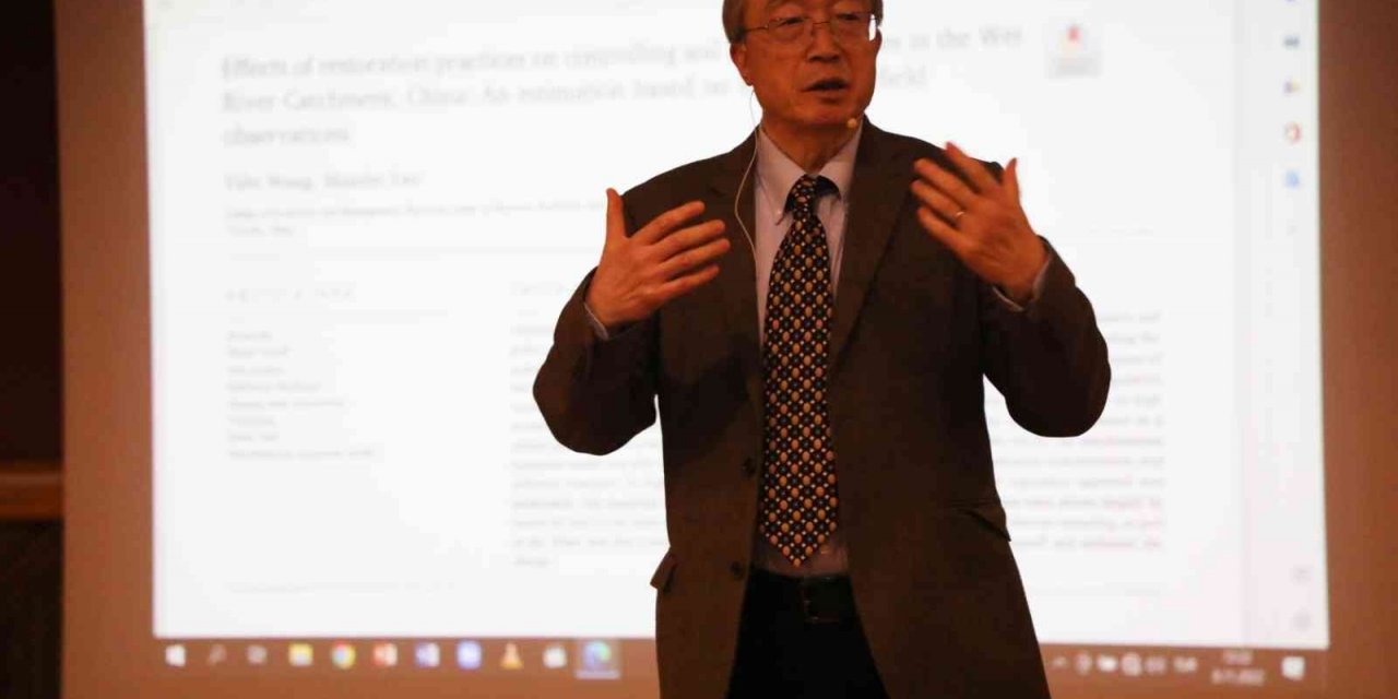 “Uluslararası Bilimsel Dergilerde Makale Yazma ve Yayınlama Teknikleri” semineri yapıldı