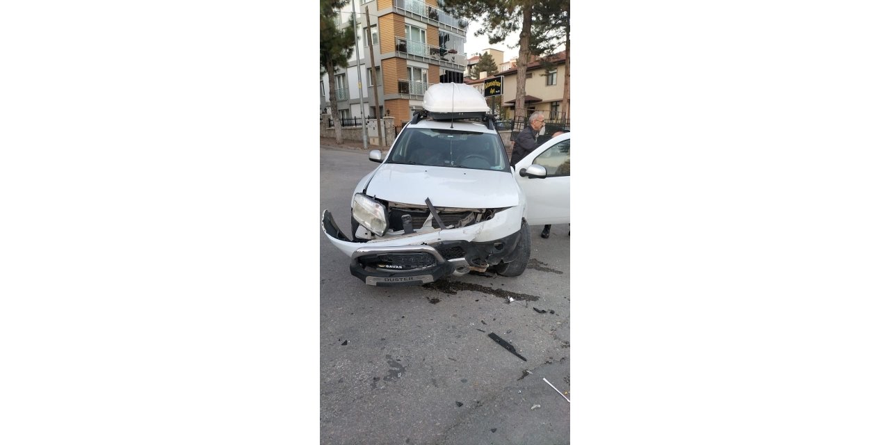 Trafik kazalarında 3 kişi yaralandı