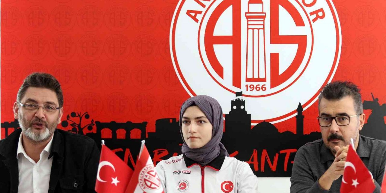 Sena Amine Nur Özgen Antalyaspor’da