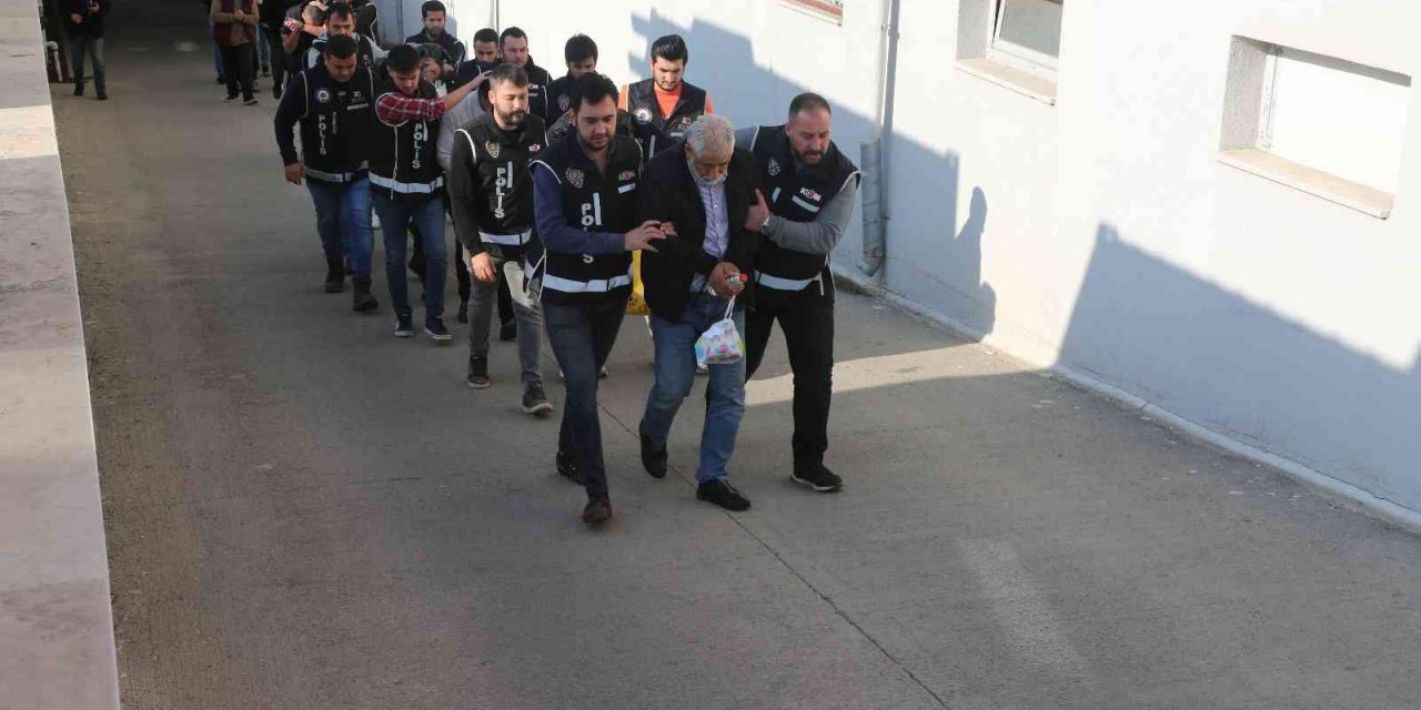 Hayali altınla tefecilik yapan aynı aileden 6 zanlı tutuklandı