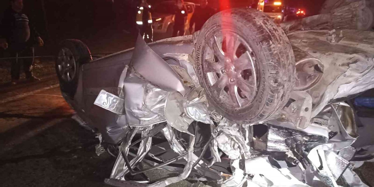 Düğün dönüşü kazada aynı aileden 2 kişi öldü, 5 kişi yaralandı