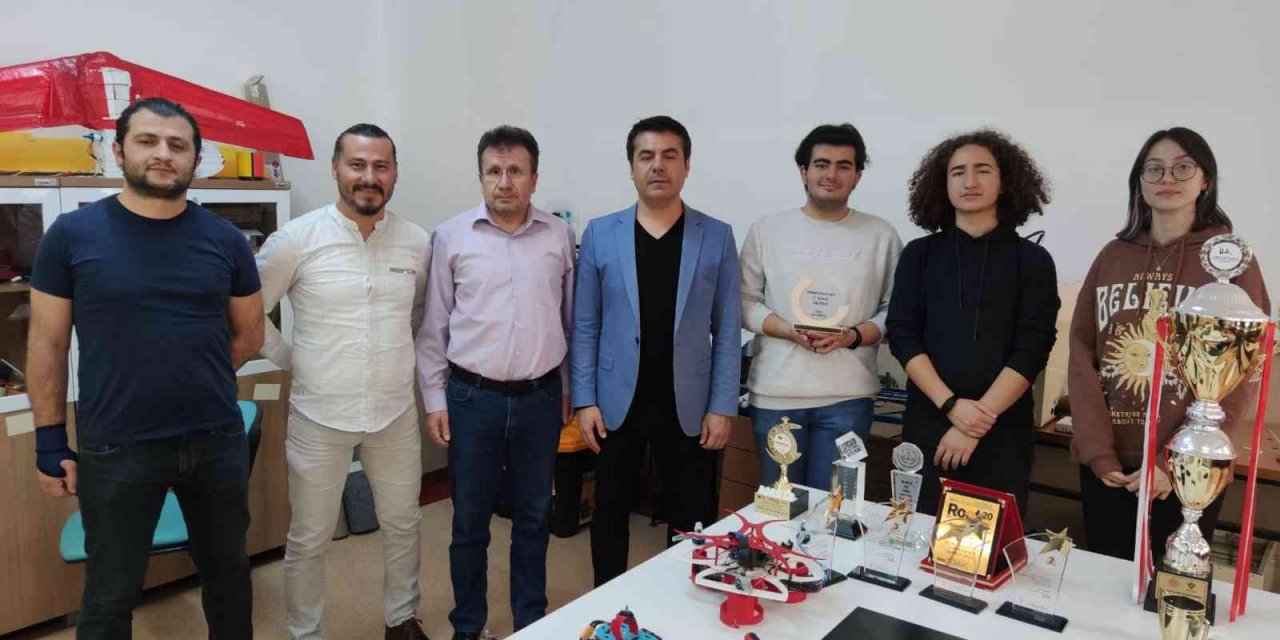 Afyonkarahisarlı öğrenciler dünya birincisi oldu