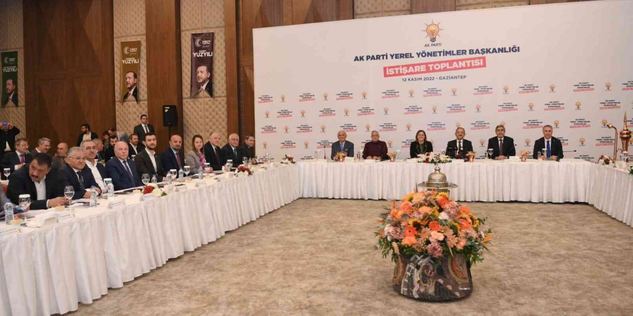 Başkan Büyükkılıç, Gaziantep’te AK Parti Yerel Yönetimler Başkanlığı İstişare Toplantısı’na katıldı