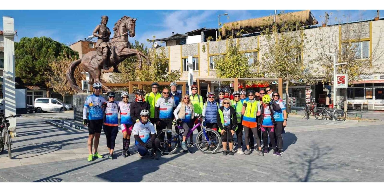 Alaçatı Salı Bisikletçileri Gördes’te