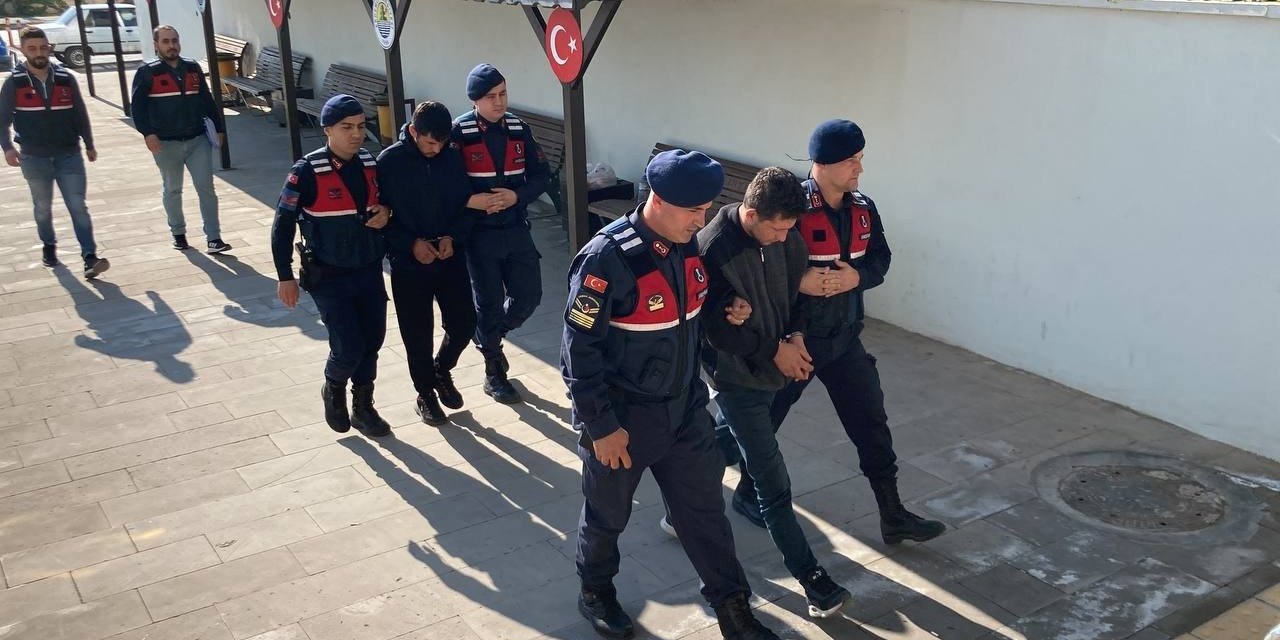 20 motosiklet ve 3 otomobil çalan 2 şüpheli tutuklandı