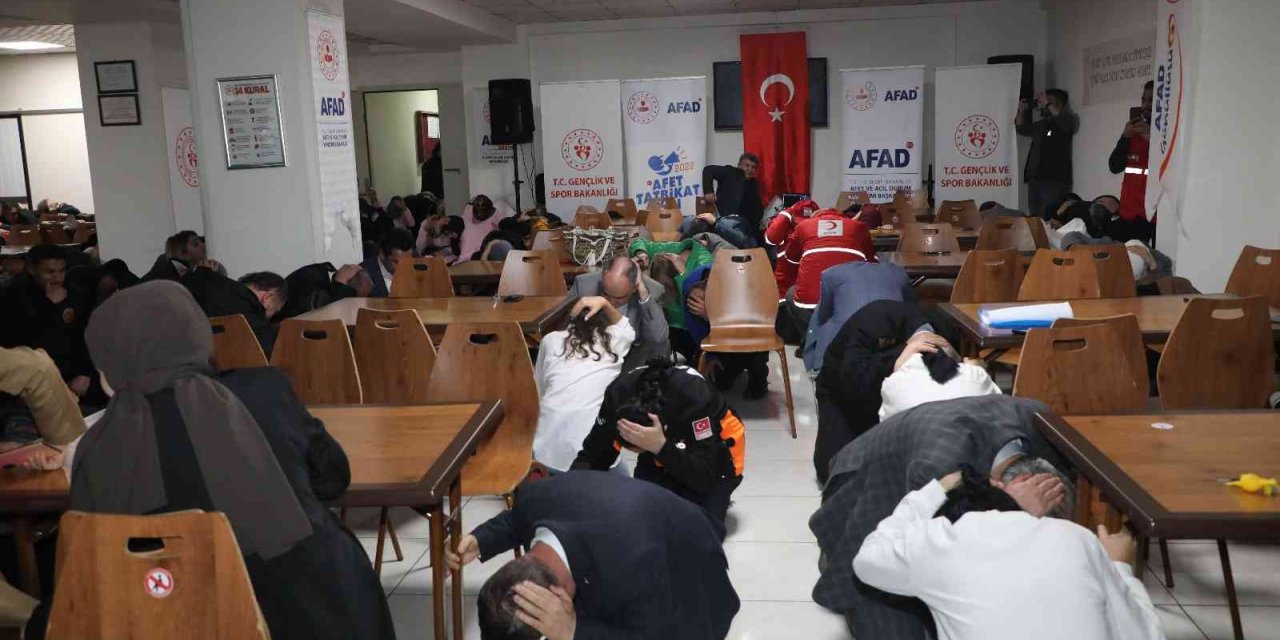 Konya’da ’’Çök-Kapan-Tutun” tatbikatı gerçekleştirildi