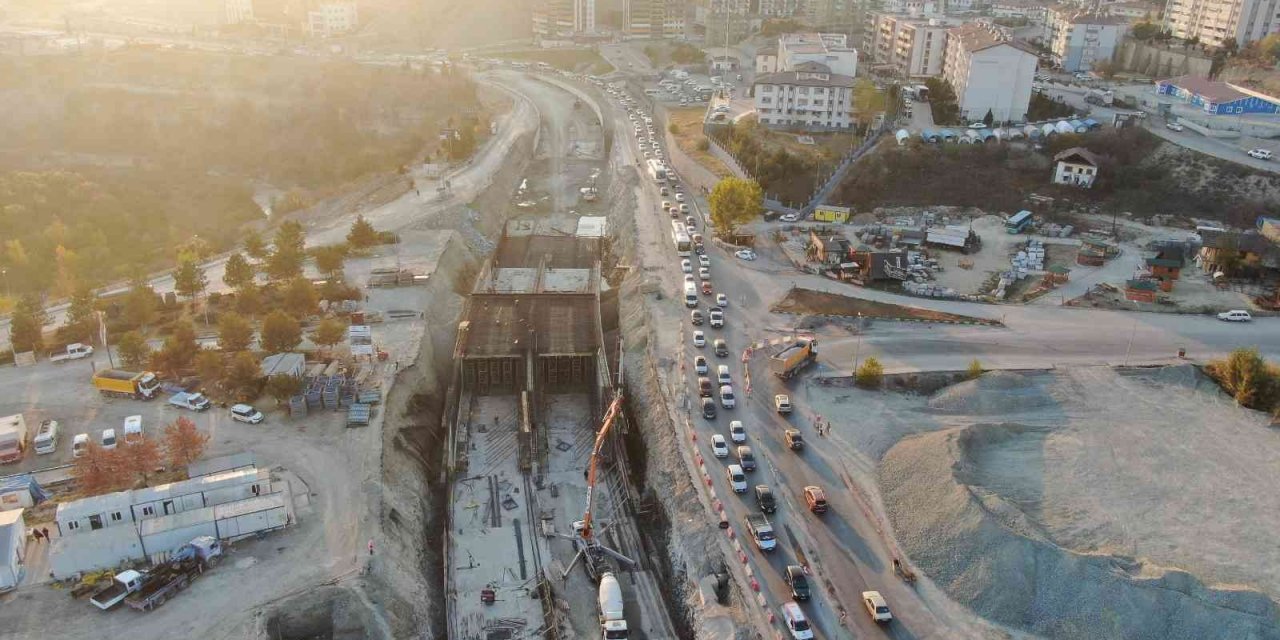 Battı Çıktı Kavşağında kazı çalışmaları tamamlandı