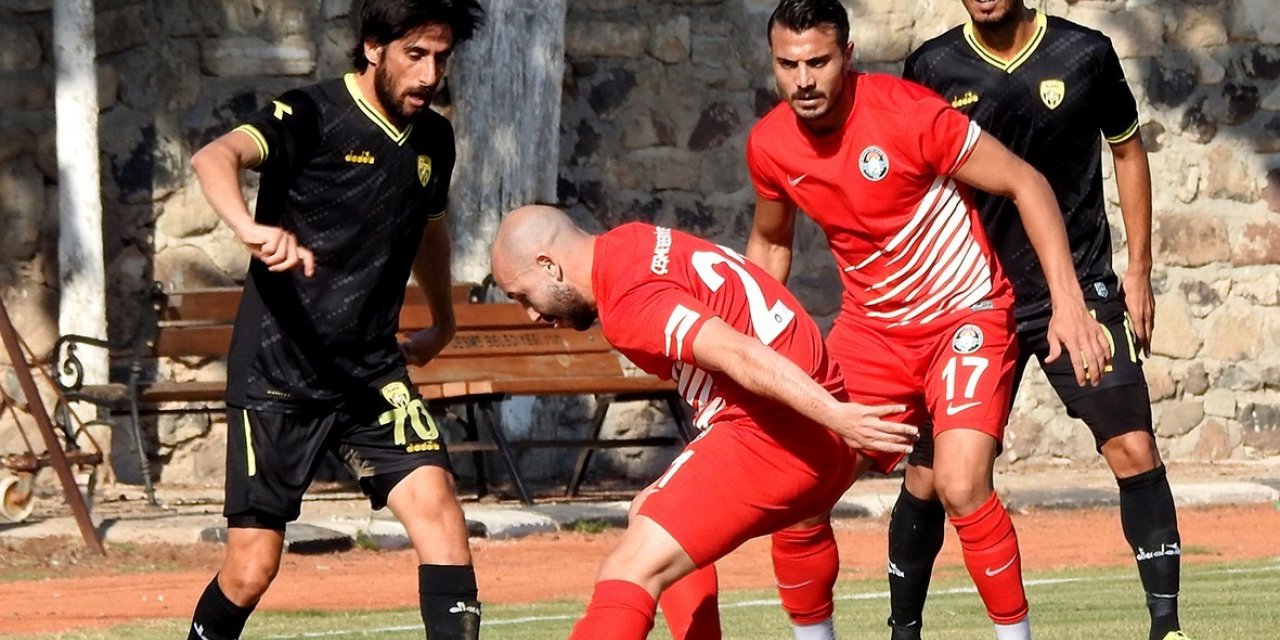 Zorlu maçın galibi Çeşme Belediyespor