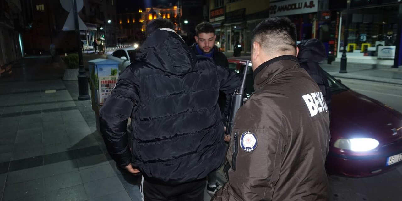 Aksaray polisinden 7 farklı noktada uygulama! Yakalanan 32 şahıstan 12’si tutuklandı