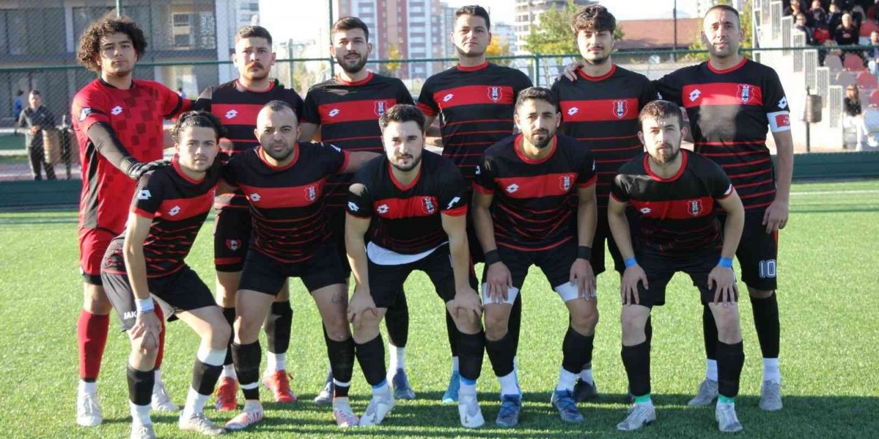 Kayseri Süper Amatör Küme: Özvatan Gençlikspor: 5 - Esentepespor:3