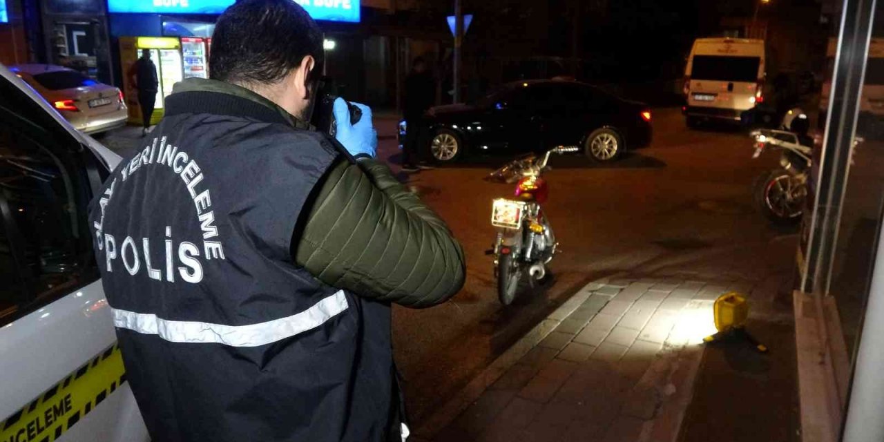 Devriye gezen polisi görünce motoru bırakarak sırra kadem bastı