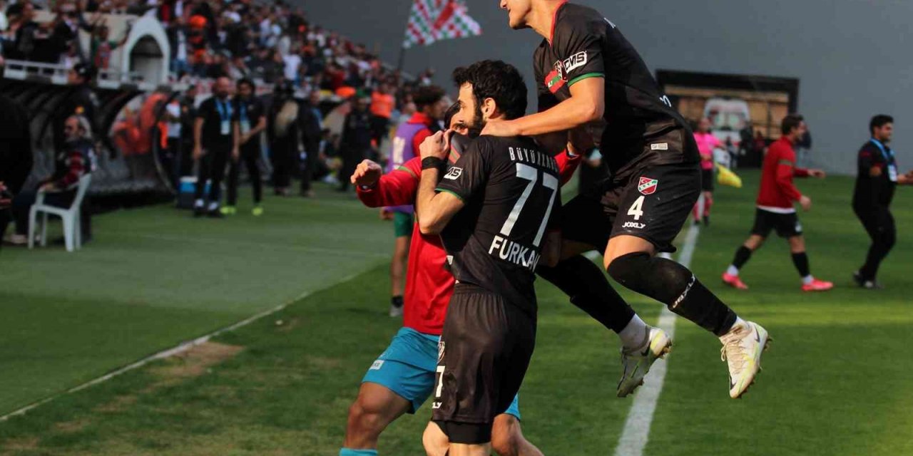 Karşıyaka’dan lidere yakın markaj