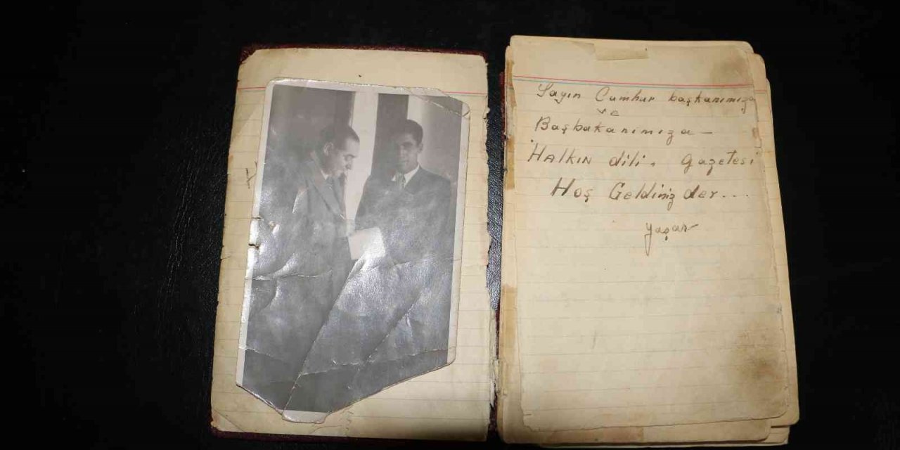 Diyarbakır’da bulunan bu defterde Adnan Menderes’ten Bayar’a, Demirel’den birçok devlet adamının el yazmalı notu var