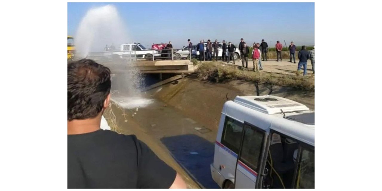 Adana’da kaza yapan dolmuş sulama kanalına düştü: 2’si ağır 13 yaralı