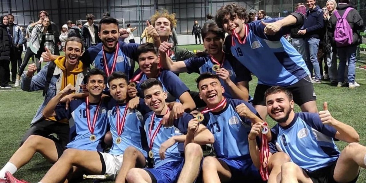 Öğrenci Kulüpleri Halı Saha Turnuvası’nda şampiyon belli oldu