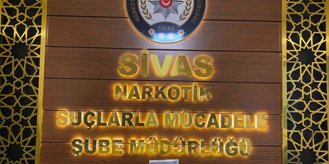 Sivas’ta 5 kilo 600 gram uyuşturucu ele geçirildi, 2 kişi tutuklandı