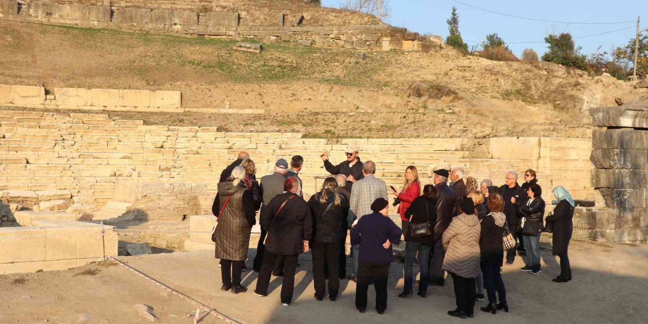 Belediyenin projelerini yerinde incelediler