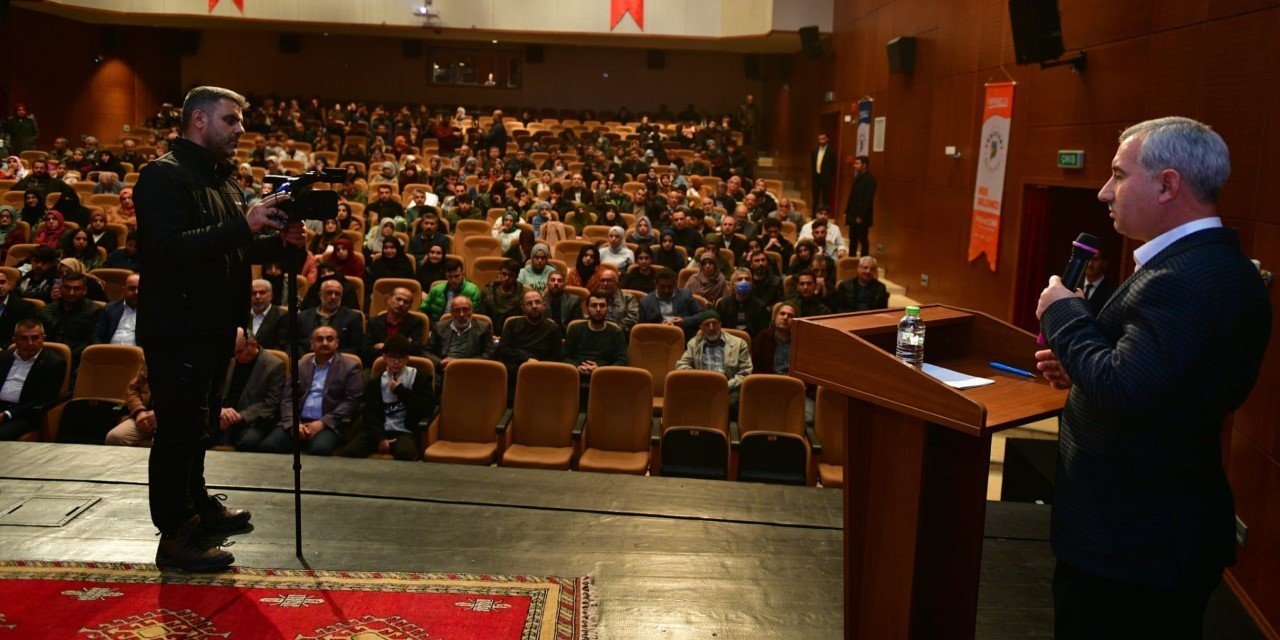 Yeşilyurt’ta ‘namazla diriliş’ konferansına ilgi