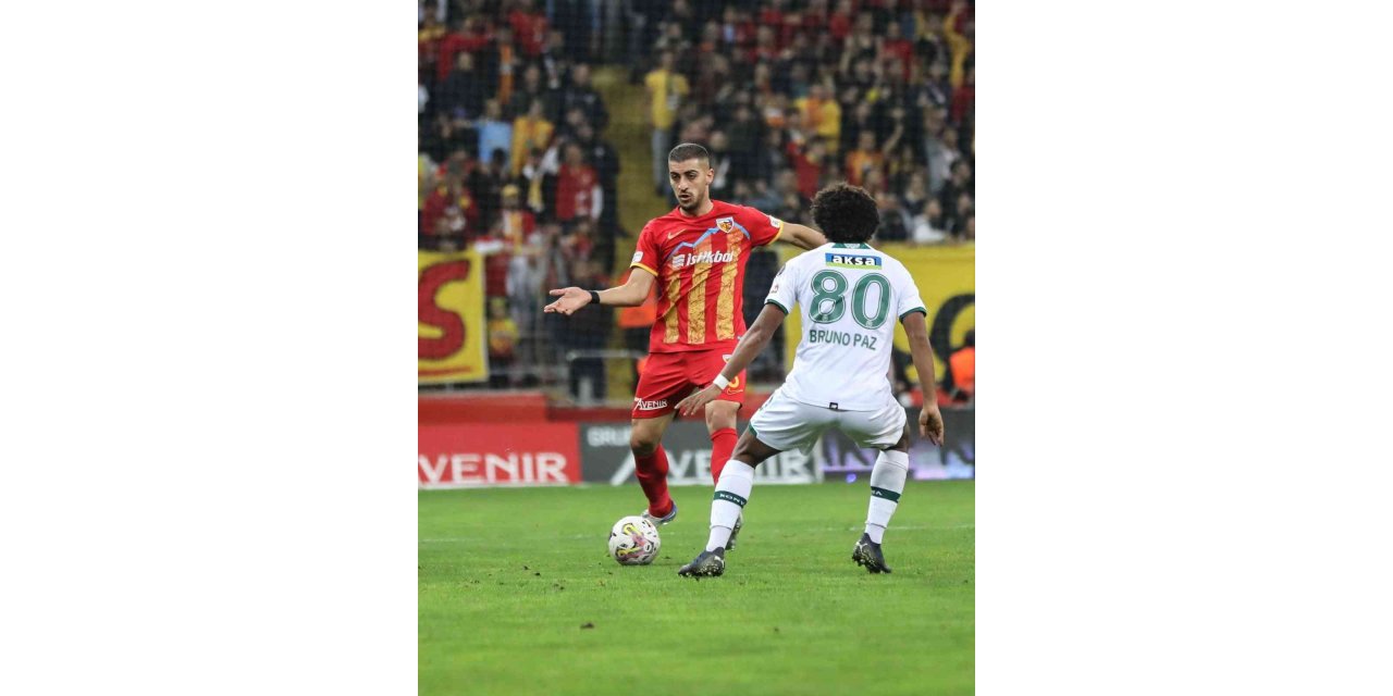 Majid Hosseini ligdeki ilk golünü attı