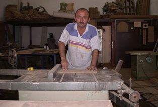 'Eşi türbanlı' diye ordudan atıldı