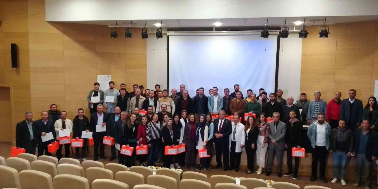 İmamlara ve hasta bakım personeline ilk yardım eğitimi verildi