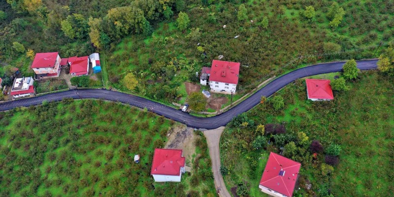 Altınordu’nun yollara sıcak dokunuşu devam ediyor