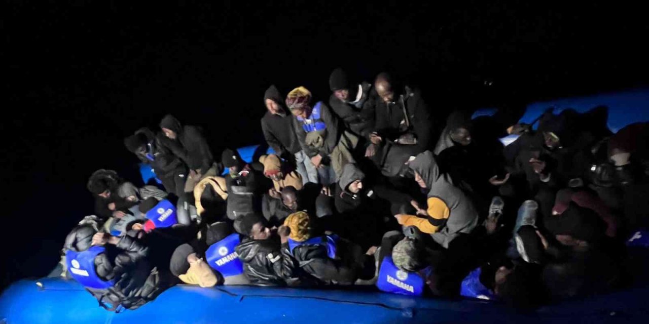 Marmaris ve Datça’da 80 düzensiz göçmen kurtarıldı