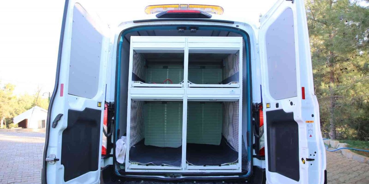 Kaş Belediyesi Sokak Hayvanları Müdahale aracı hizmette