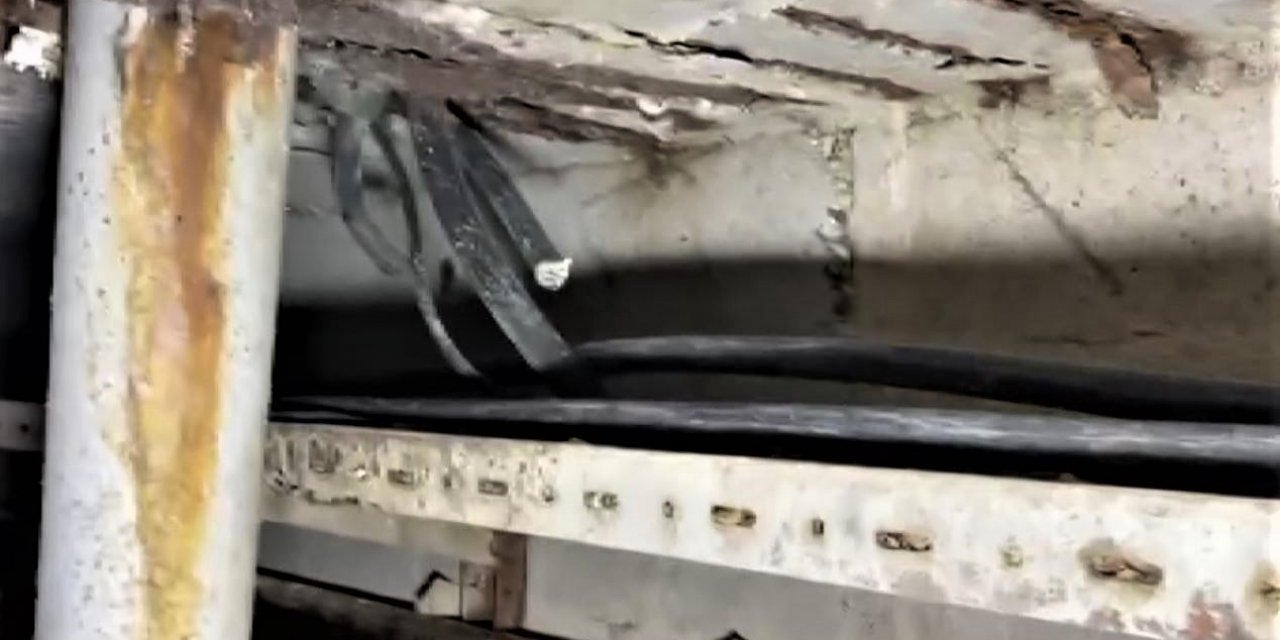 Yer altından kilometrelerce yürüyerek elektrik kablolarını çalan hırsızlar hal esnafını canından bezdirdi