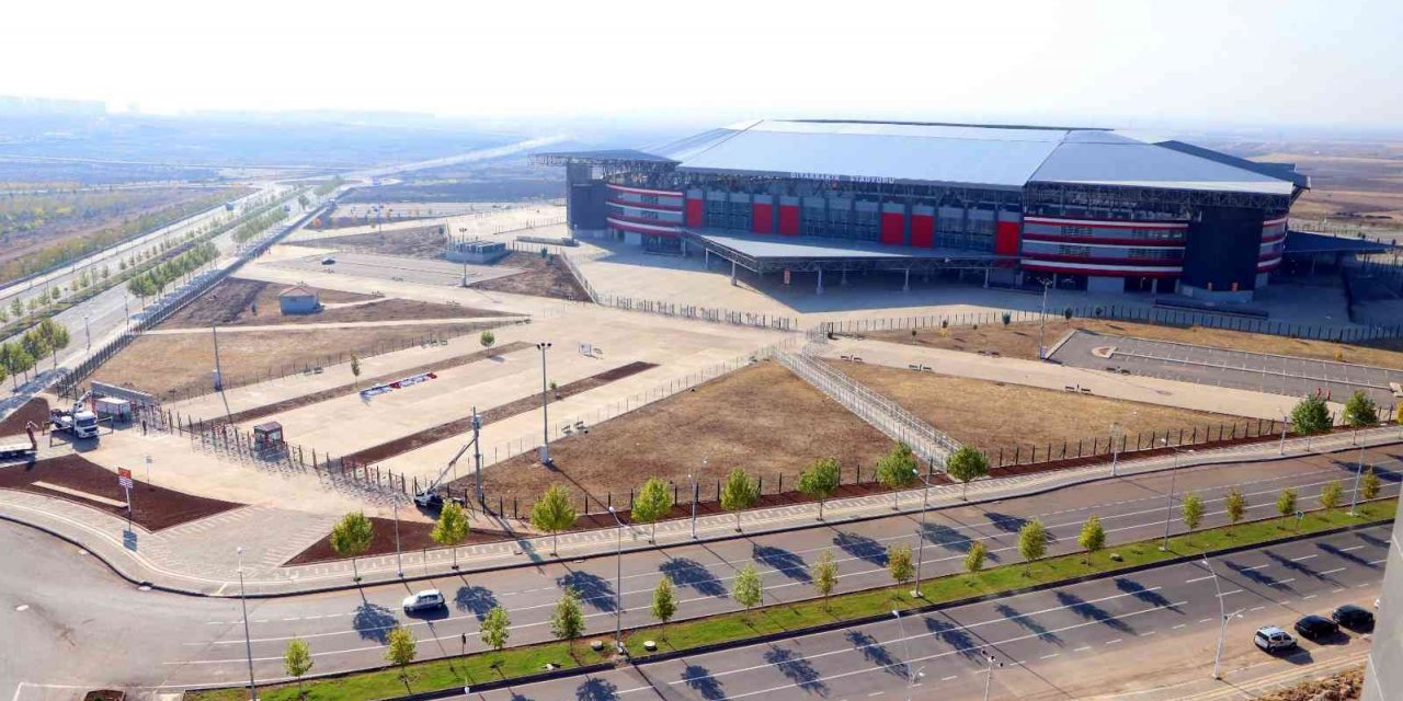 Diyarbakır’da milli maç öncesi çevre düzenleme çalışmaları tamamlandı