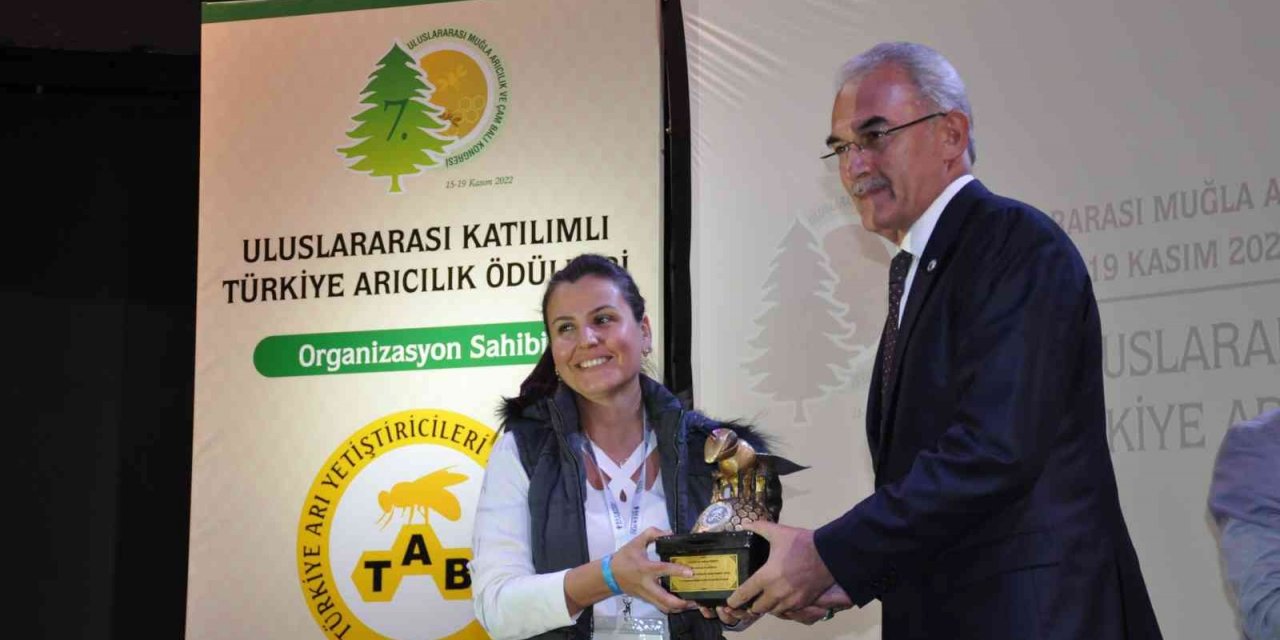 Muğla’da başarılı arıcılar ödüllendirildi