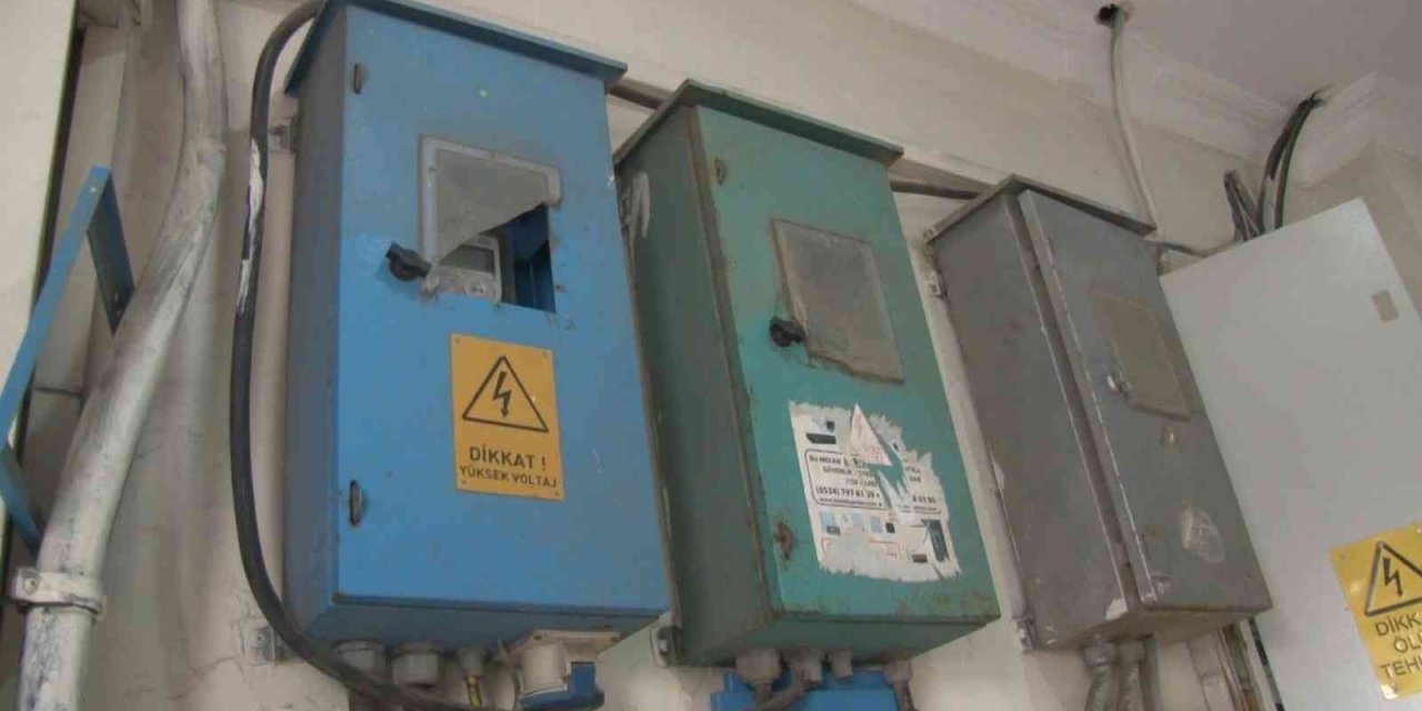 Arnavutköy’de yetersiz elektrik enerjisi esnafın çilesi haline geldi