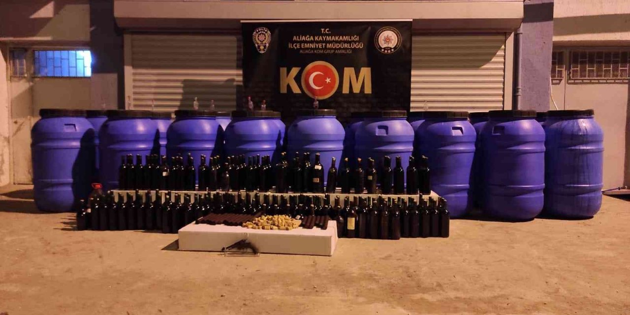 İzmir polisi muhtemel facianın önüne geçti: 4 ton sahte şarap ele geçirildi