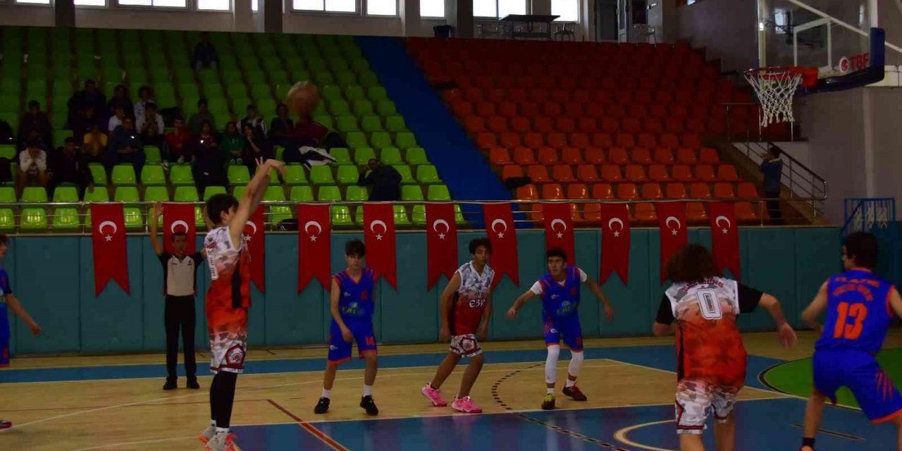 Elazığ’da U16 Basketbol Yerel Lig müsabakaları başladı
