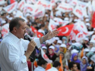 'Siz ancak tanklara selam durursunuz'