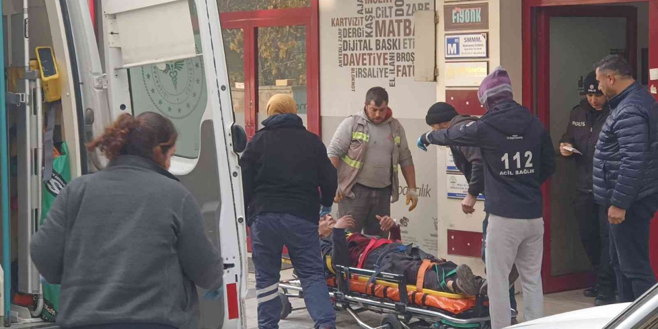 Tamir ettiği çatıdan beton zemine düşen işçi yaralandı
